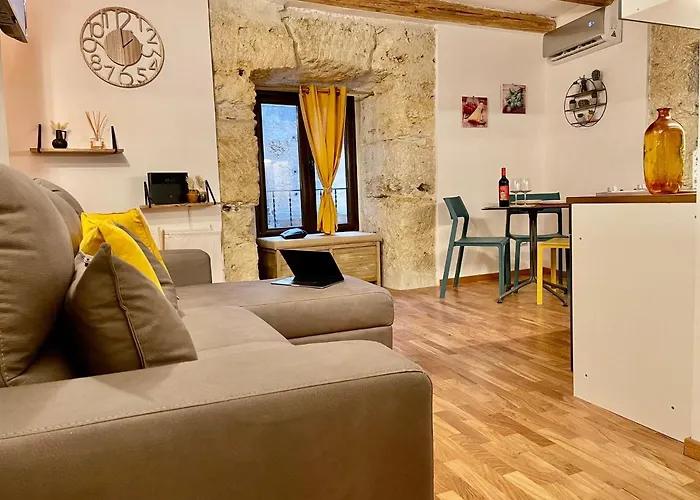 Corrieri Little Apartment