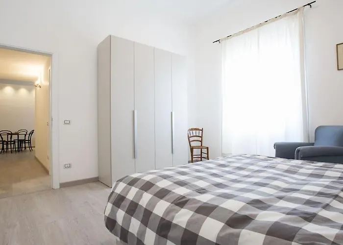 Appartamento 2 Camere Da Letto Al Politeama Palermo, Italia