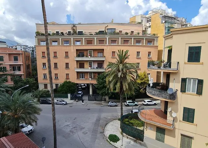 Di Fresco Apartments - Holiday House Palermo, Włochy
