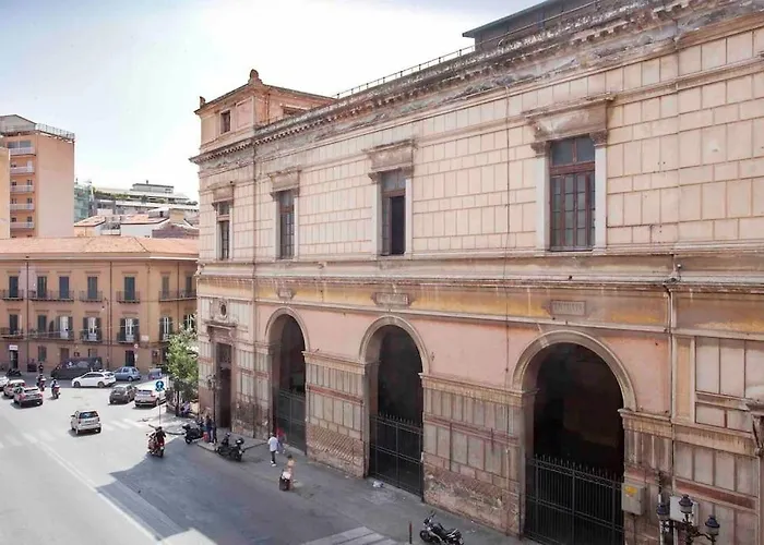 Appartamento The House Politeama Palermo Historic Center, Italia