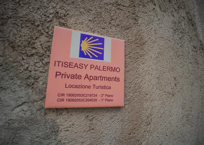Itiseasy Palermo 1 E 2 Private Apartments, Italia