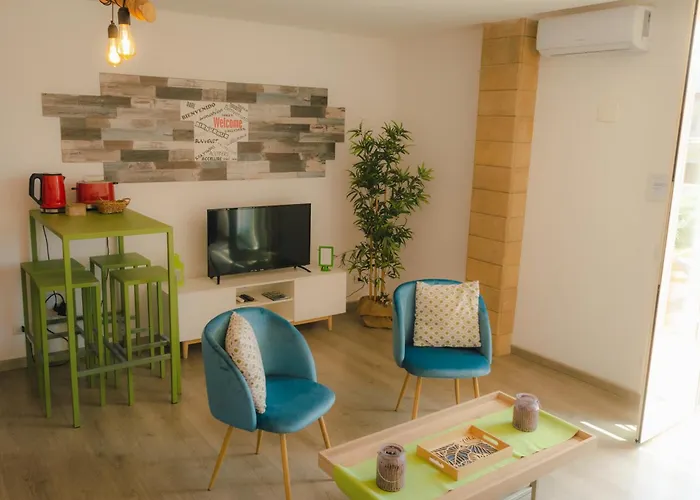 Central Apartment With Terrace Near Teatro Massimo Palermo, Italien