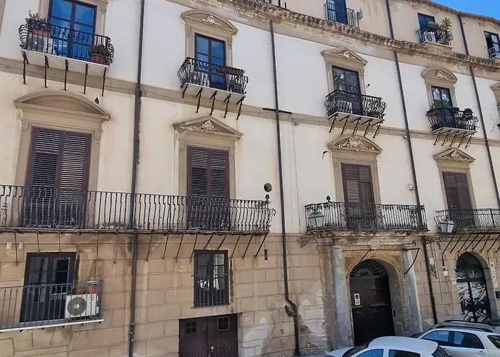Le Antiche Porte Palermo, Italia