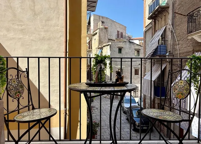 Villa La Rosa Bianca Della Vucciria Palermo, Italia