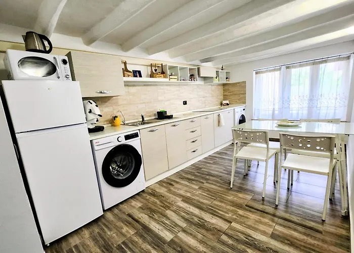 Don Vito'S Home, Dsg2 Short Lets, 250 Mt Metro Palermo, Włochy
