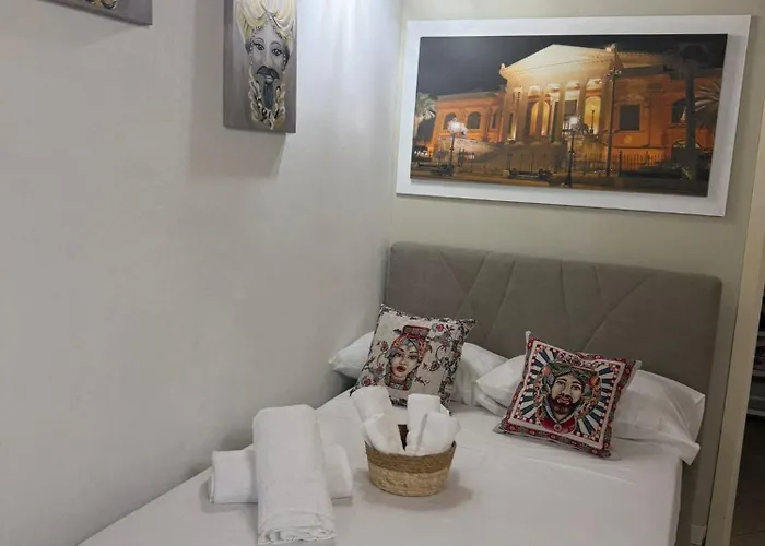 Villa Casa Bastiano Palermo, Italia