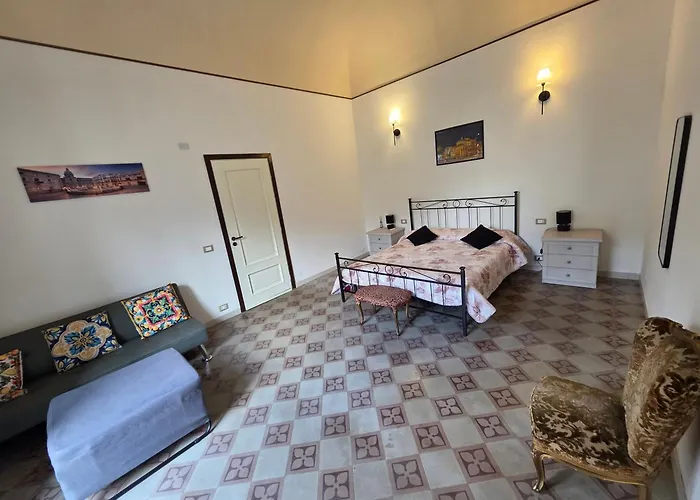 Vivaldi Holidays Historic House In The Center Of Palermo, Italia
