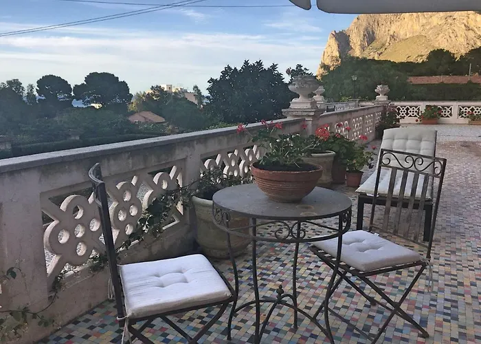 Villa Casa Nonnona Palermo, Italia