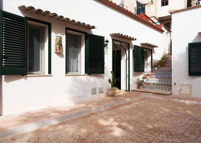 Baglio Reale Apartments Palermo, Italien