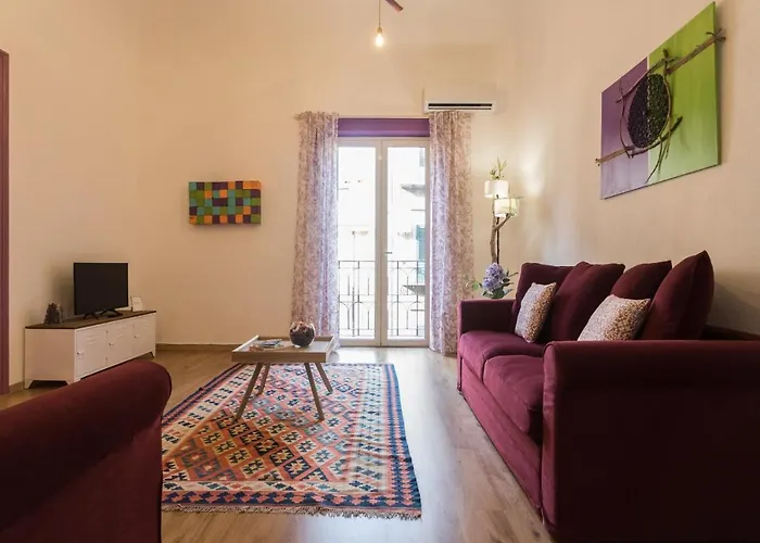 Large Apartment Near Politeama 2 Bathrooms Up To 8 Guests Palermo, Italia